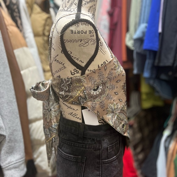 Tan/ beige paisley, bandana style tie top, spaghetti strap - Picture 2 of 5